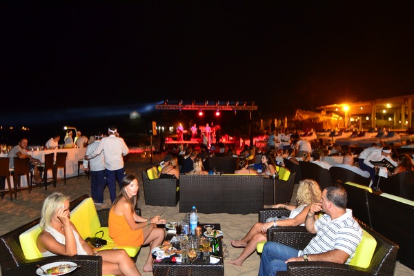 Edde Sands BBQ Pieds Dans Leau